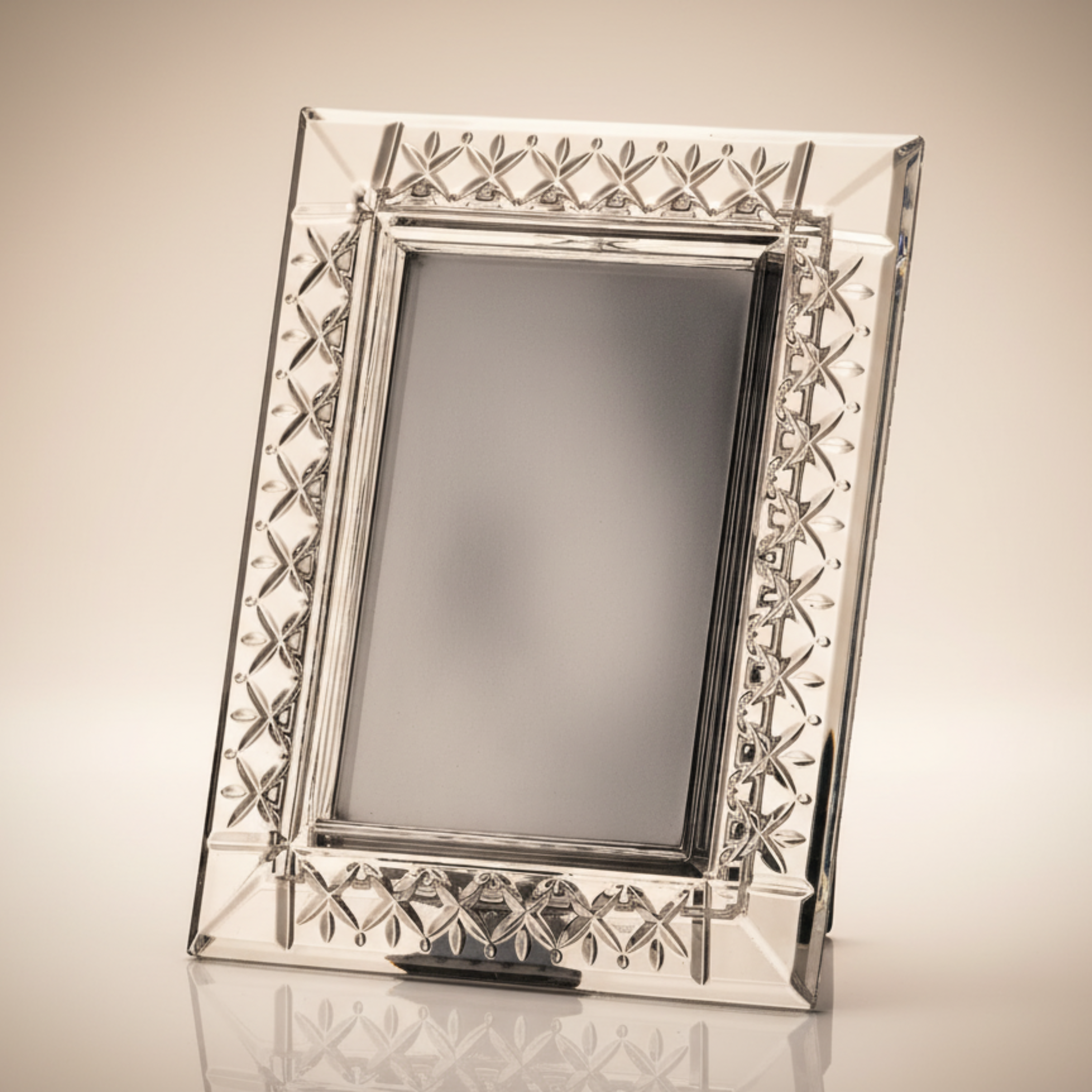 Cadre Photo 21,5 cm – Cristal de Bohême Taillé & Élégant